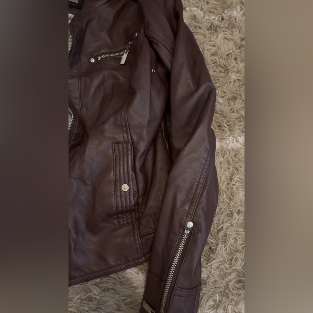 Red/mahogany Leather Jacket - Picture 7 of 16